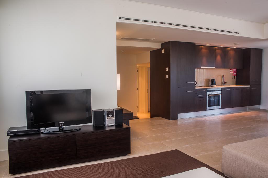 Two-Bedroom Apartment,404349714:JPEG