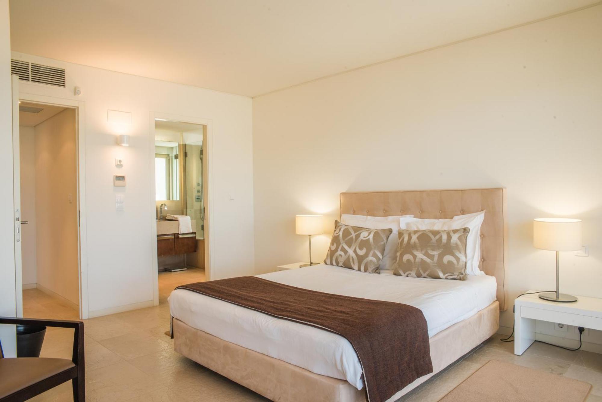 Apartamento com 2 Quartos e Vista Mar